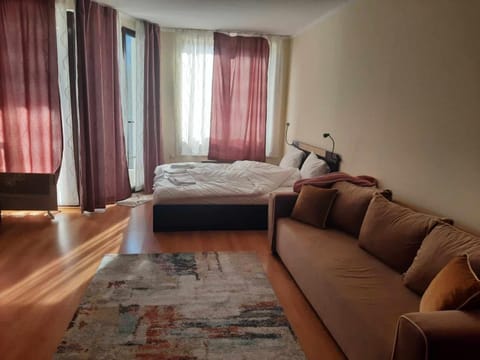 Тайната квартира - The Secret apartment Apartment in Decentralized Administration of Macedonia and Thrace