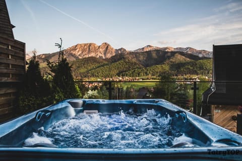 Hot Tub, Mountain view