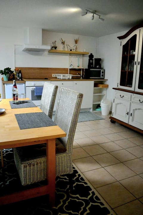 Apartment Souterrain Bühl Vimbuch Familie Bork Apartment in Baden-Baden