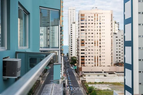 Balcony/Terrace, City view