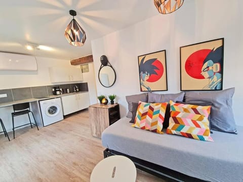 GregBnb - T2 Design 38m2 - Toulon Est - Wifi Fibre - n7 Apartment in Toulon