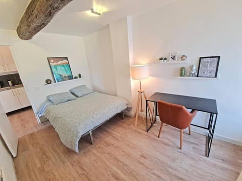 GregBnb - T2 Design 38m2 - Toulon Est - Wifi Fibre - n7 Apartment in Toulon