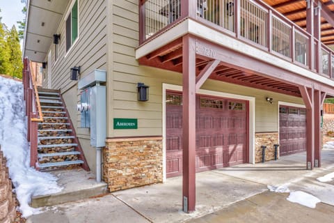 Devonshire - Aberdeen House in Yosemite Park Way
