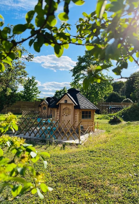 Property building, Garden