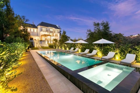 Property building, Patio, Night, Natural landscape, Hot Tub, Garden view, Pool view, Swimming pool, sunbed