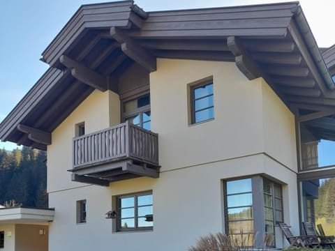 Property building, Facade/entrance, Garden