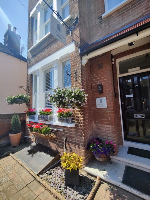 Property building, Spring