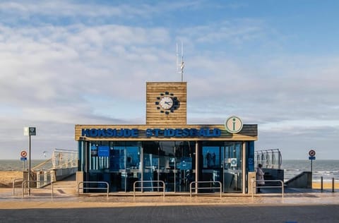 Zongerichte studio Sint-Idesbald met mooi zeezicht Apartment in Koksijde