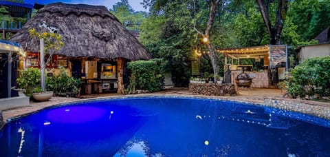 Swimming pool