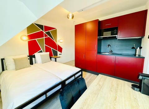 Kitchen or kitchenette, Bedroom