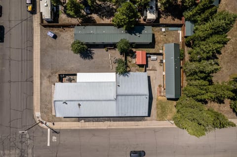 Property building, Day, Neighbourhood, Bird's eye view, Street view, Location