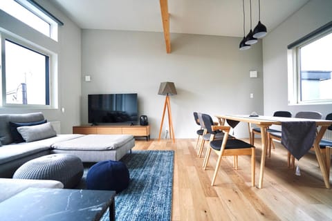 TV and multimedia, Living room, Dining area
