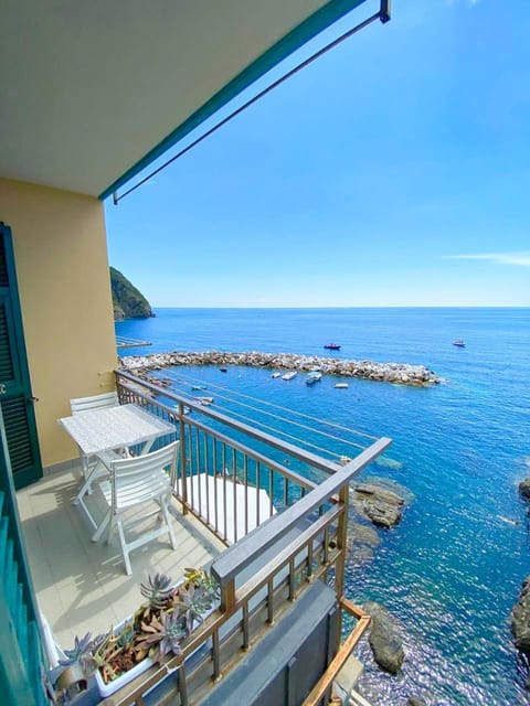 View (from property/room), Balcony/Terrace, Sea view