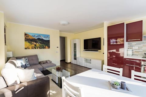 Kitchen or kitchenette, Living room, Seating area