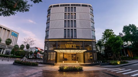 Property building, Facade/entrance