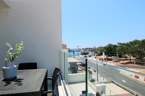 View (from property/room), Balcony/Terrace, Sea view