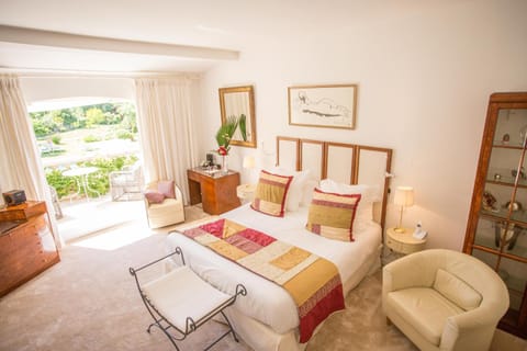 Bed, Decorative detail, cot, bunk bed