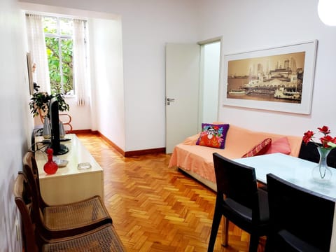 Communal lounge/ TV room, TV and multimedia, Living room, Dining area