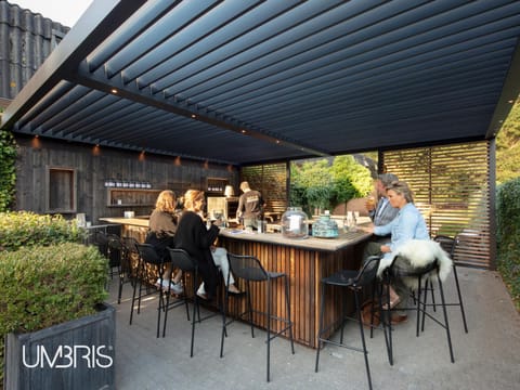 Restaurant/places to eat, Restaurant/places to eat