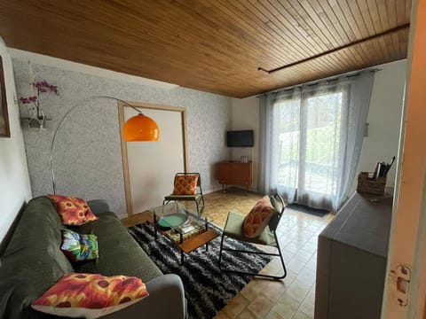 Living room, Garden view