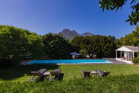 Swimming pool, Swimming pool