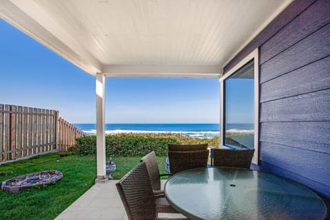Coastal Serenity House in Lincoln City
