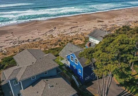 Coastal Serenity House in Lincoln City