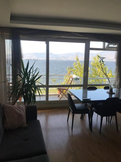 Balcony/Terrace, Balcony/Terrace, Seating area, Dining area, Dinner, Dinner