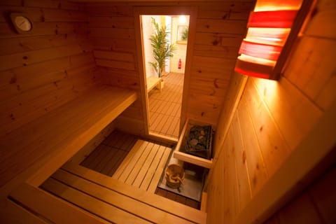 Sauna, Sauna, heating
