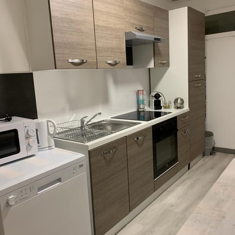 Appartement 4 PERSONNES EMPLACEMENT IDEAL PROCHE DES 24H ET GARE Apartment in Le Mans