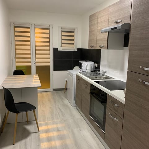 Dining area, oven, stove