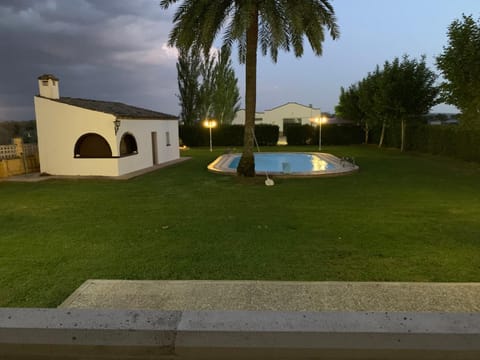 BBQ facilities, Garden, Swimming pool, Swimming pool