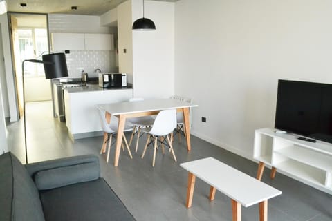 Communal lounge/ TV room, Kitchen or kitchenette, Living room, Seating area, Dining area