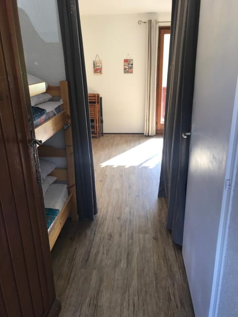 Bernex studio au calme parking privé Apartment in Haute-Savoie