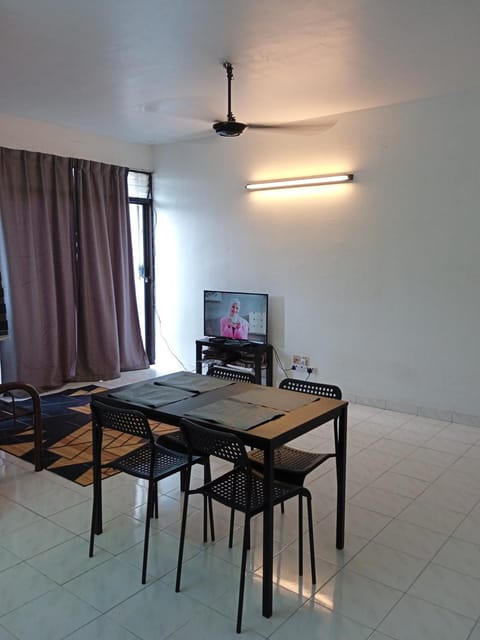 TV and multimedia, Dining area