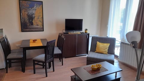 TV and multimedia, Seating area