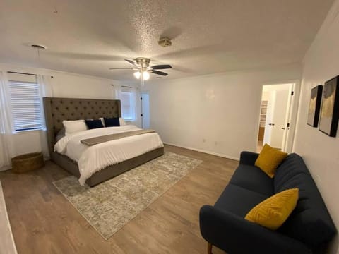 Large Modern Family Home! House in Oklahoma