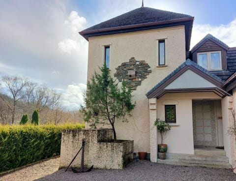 1 Bed Lodge - Sleeps 2 - Parking - Wifi House in Scotland