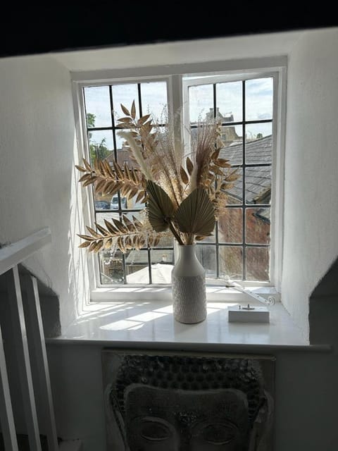 Siam cottage guesthouse over 300 years old with Thai restaurant Bed and Breakfast in Moreton-in-Marsh