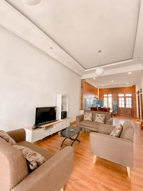 TV and multimedia, Living room, Seating area, Internal: Not applicable to any particular room