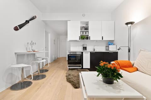 Kitchen or kitchenette, Seating area