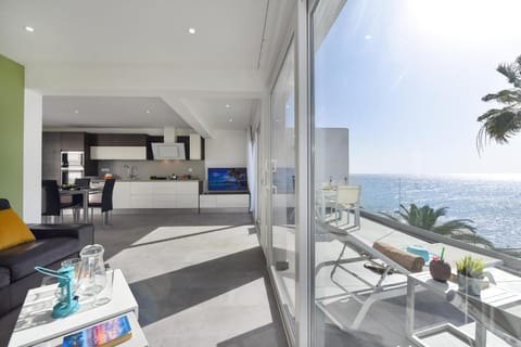 Balcony/Terrace, Living room, Sea view, kitchen