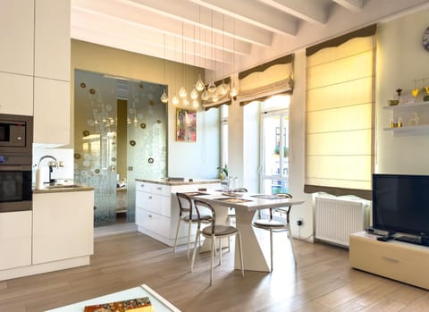 Communal lounge/ TV room, Living room, dishwasher