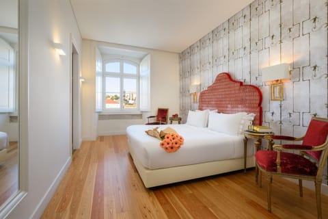 Bed, Decorative detail, Bedroom