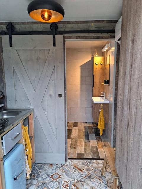 Bathroom, Kitchen or kitchenette