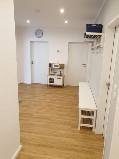Ferienwohnung Voelker, wenige Schritte zum Meer, WLAN, 3 SZ, Kinder geeignet, Sackgasse, Horumersiel - Nordsee, Erdgeschoss Apartment in Wangerland
