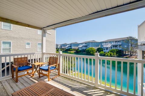 Sunny Condo - Private Ocean Isle Beach Access! Apartment in Ocean Isle Beach