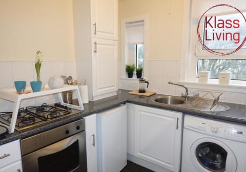 Coffee/tea facilities, Kitchen or kitchenette, Decorative detail, Guests, group of guests, Family