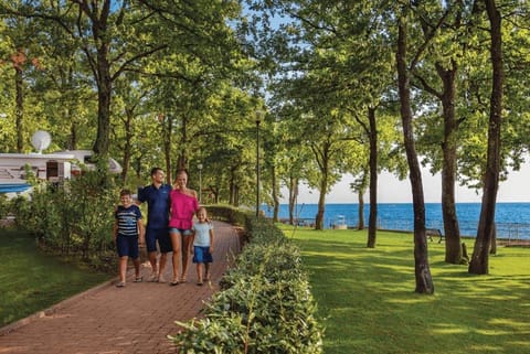 Beach, Area and facilities, Sports, Family