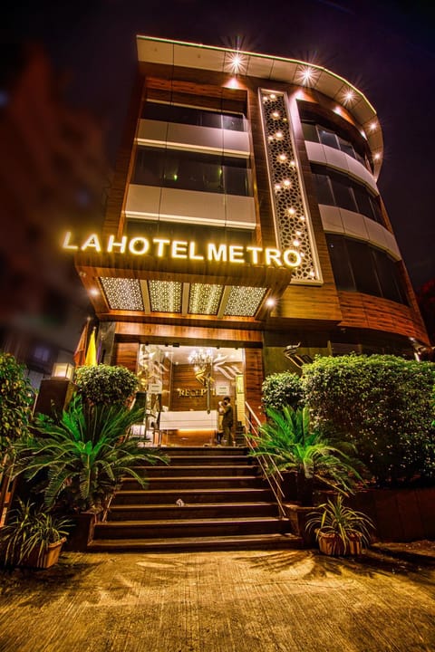 Property building, Facade/entrance